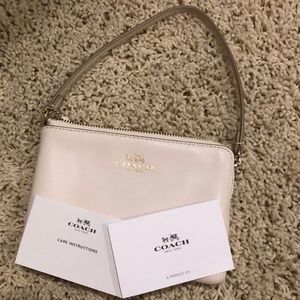 White Cream Leather Coach Wristlet Wallet